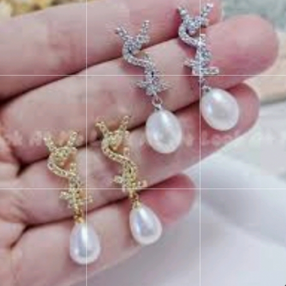 Earring - Picture 6 of 9